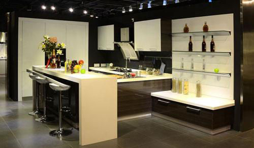 “精裝修”強(qiáng)勢(shì)來(lái)臨 智能廚衛(wèi)一體化成趨勢(shì)