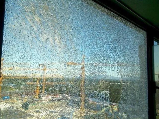 為什么要買正牌門窗?雜牌門窗背后太可怕了......