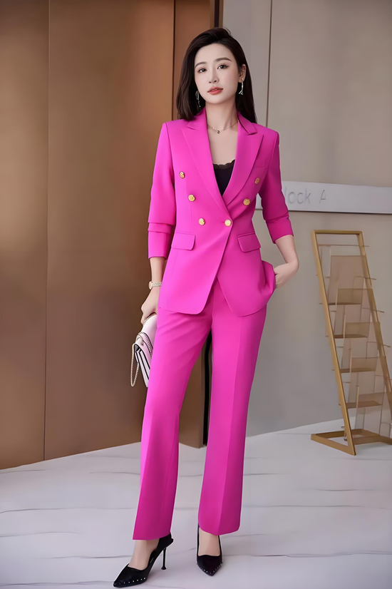高端女裝品牌2025 | 流行色西裝套裝通勤必備